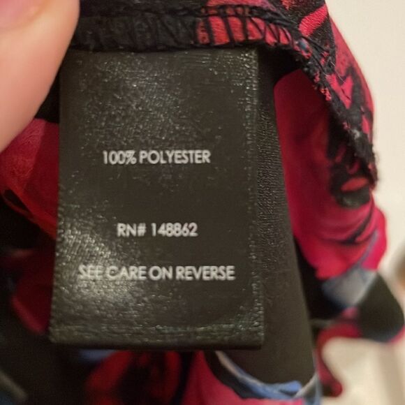 Torrid Rose long sleeved blouse 🌹 - Picture 5 of 7